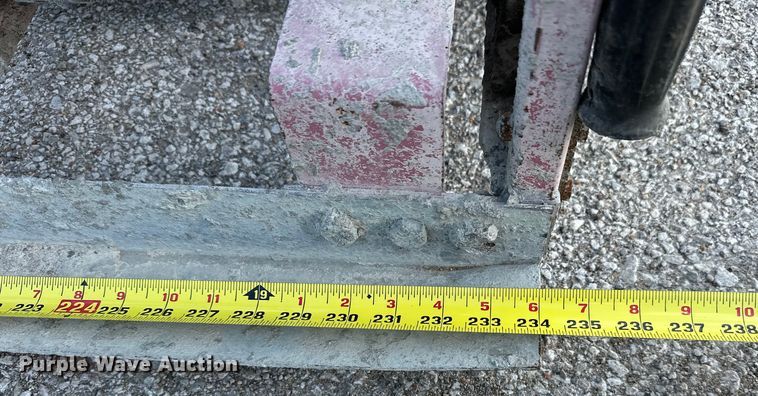 image for item DO7146 Razorback  12 ED truss screed