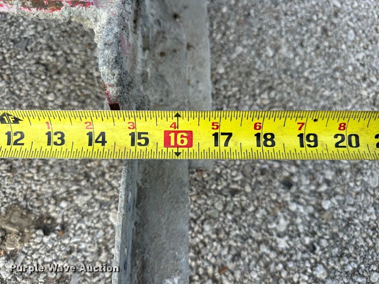 image for item DO7147 Razorback  12 HED truss screed 