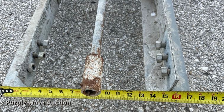 image for item DO7147 Razorback  12 HED truss screed 