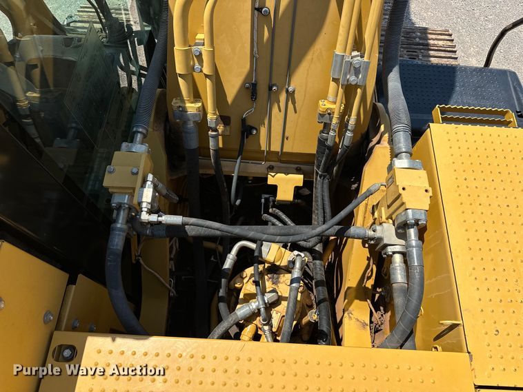 image for item DO7149 2012 Caterpillar  329E L excavator