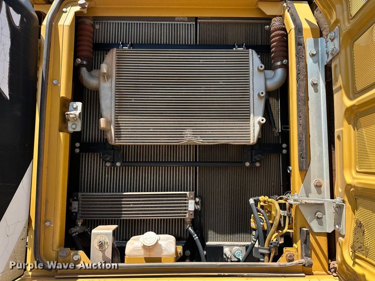 image for item DO7149 2012 Caterpillar  329E L excavator