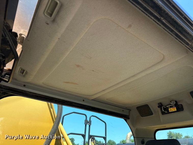 image for item DO7149 2012 Caterpillar  329E L excavator