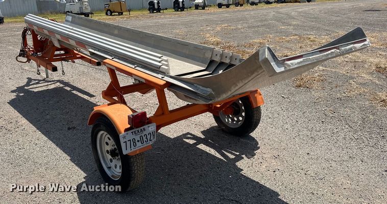 image for item DO7150 Evacuation slide trailer