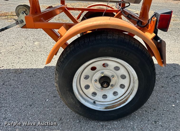 image for item DO7150 Evacuation slide trailer