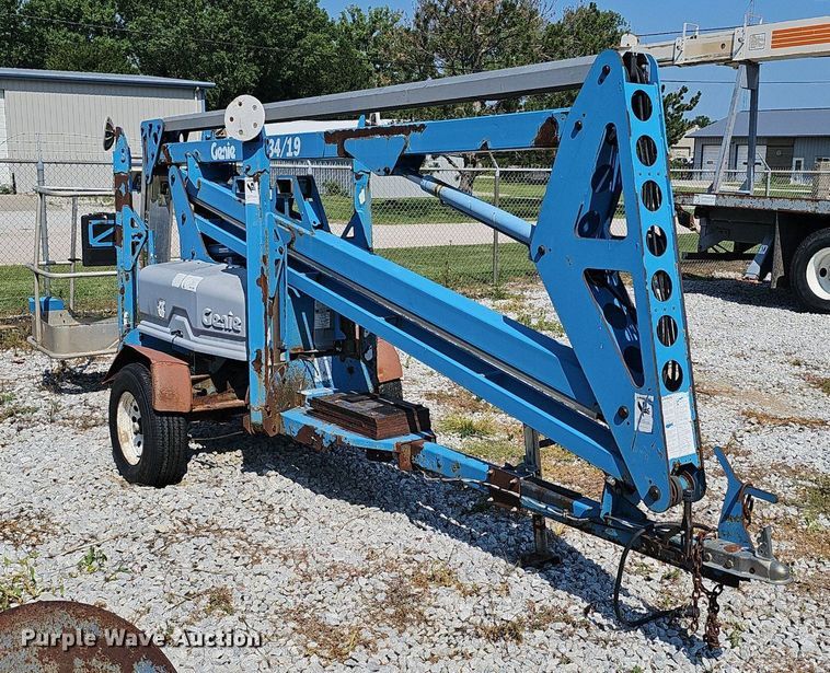 image for item DP1010 Genie TMZ-34/19 boom lift