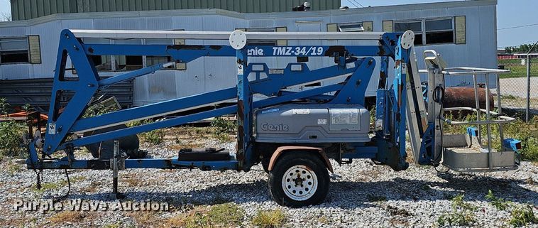image for item DP1010 Genie TMZ-34/19 boom lift