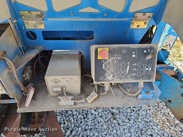 image for item DP1010 Genie TMZ-34/19 boom lift