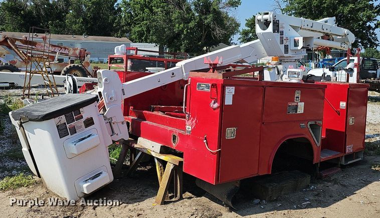image for item DP1011 Reading U132ADW-T RED bucket truck bed