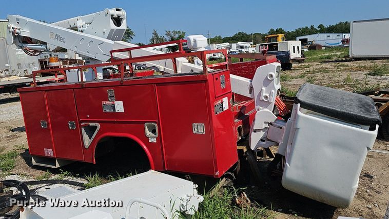 image for item DP1011 Reading U132ADW-T RED bucket truck bed