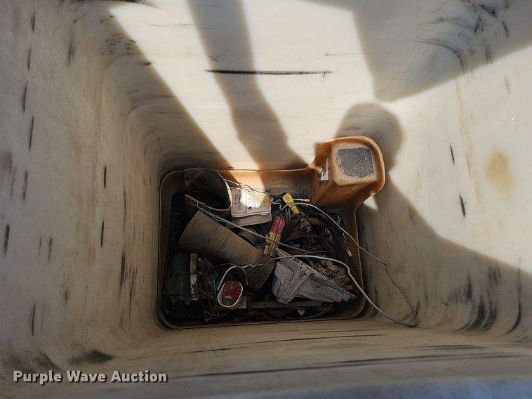 image for item DP1011 Reading U132ADW-T RED bucket truck bed