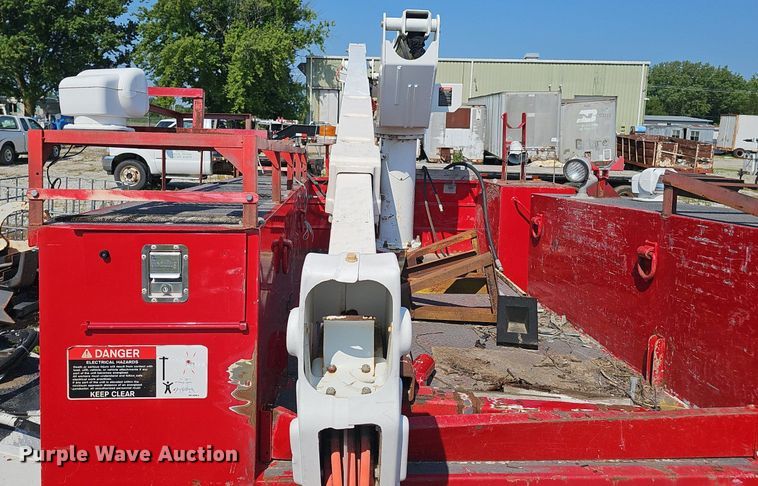 image for item DP1011 Reading U132ADW-T RED bucket truck bed