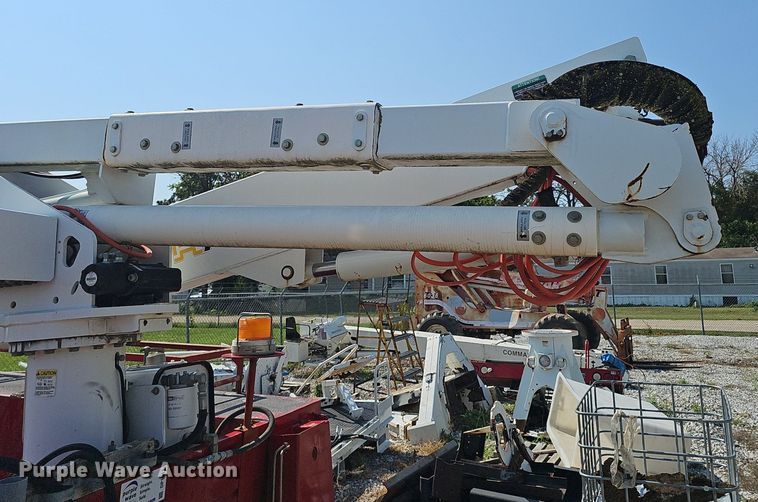 image for item DP1011 Reading U132ADW-T RED bucket truck bed