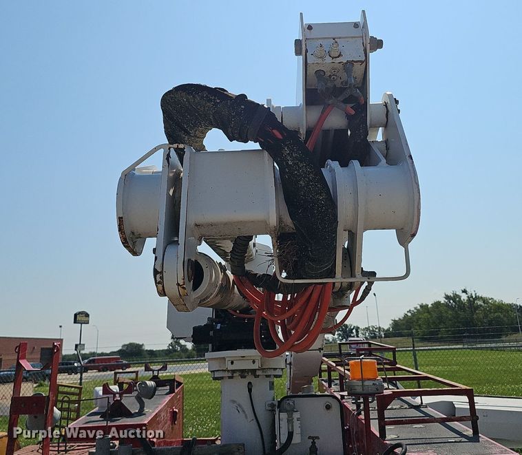 image for item DP1011 Reading U132ADW-T RED bucket truck bed