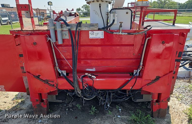 image for item DP1011 Reading U132ADW-T RED bucket truck bed