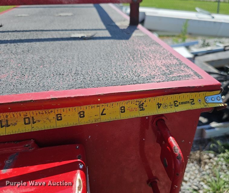 image for item DP1011 Reading U132ADW-T RED bucket truck bed