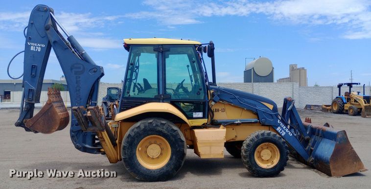 image for item DP1178 2006 Volvo BL70 backhoe
