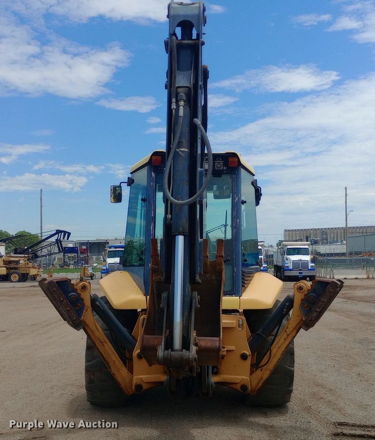 image for item DP1178 2006 Volvo BL70 backhoe