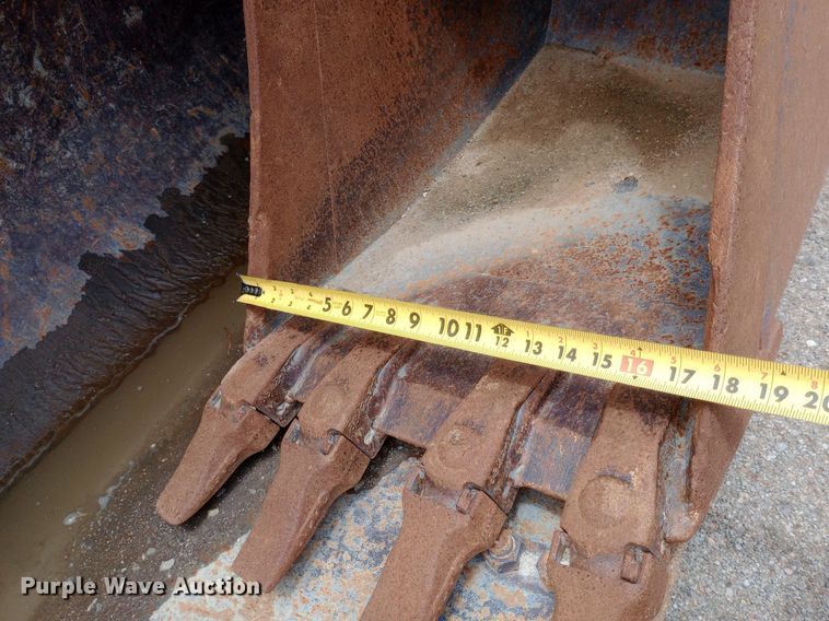 image for item DP1178 2006 Volvo BL70 backhoe