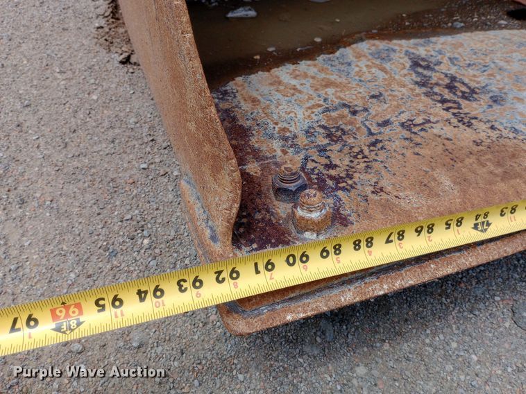 image for item DP1178 2006 Volvo BL70 backhoe