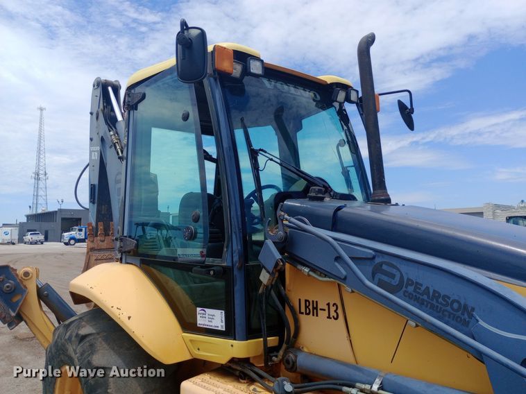 image for item DP1178 2006 Volvo BL70 backhoe