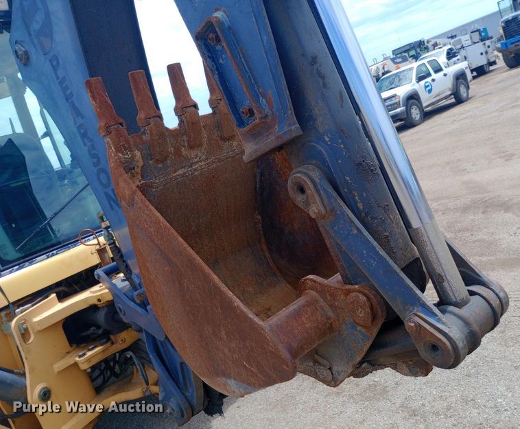 image for item DP1178 2006 Volvo BL70 backhoe