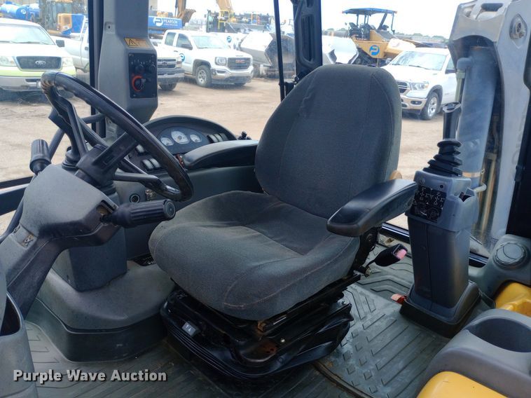 image for item DP1178 2006 Volvo BL70 backhoe