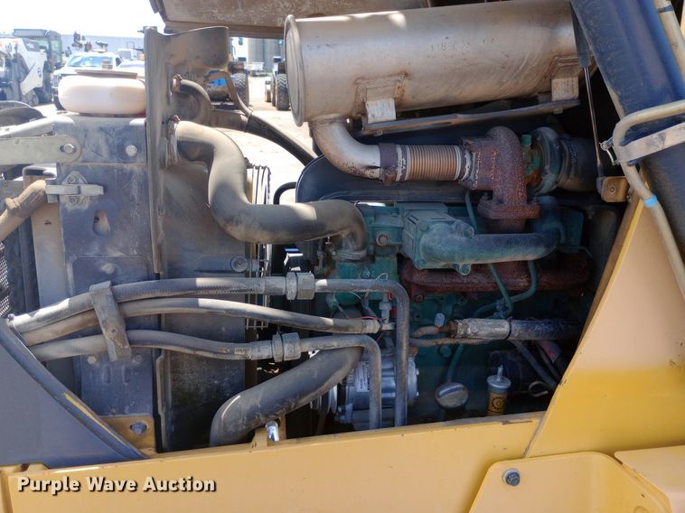 image for item DP1178 2006 Volvo BL70 backhoe