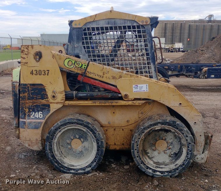 image for item DP1180 2003 Caterpillar  246 skid steer loader