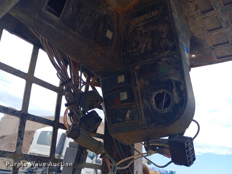 image for item DP1180 2003 Caterpillar  246 skid steer loader