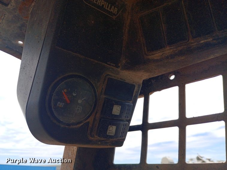 image for item DP1180 2003 Caterpillar  246 skid steer loader