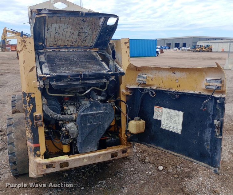 image for item DP1180 2003 Caterpillar  246 skid steer loader