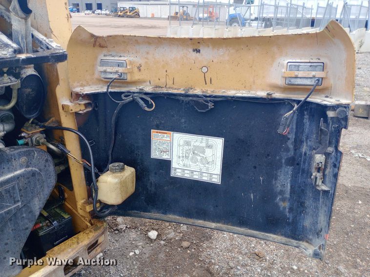 image for item DP1180 2003 Caterpillar  246 skid steer loader