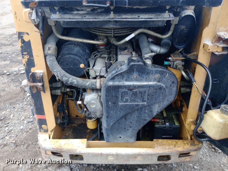 image for item DP1180 2003 Caterpillar  246 skid steer loader