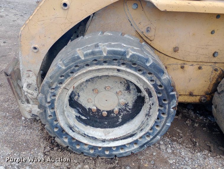 image for item DP1180 2003 Caterpillar  246 skid steer loader