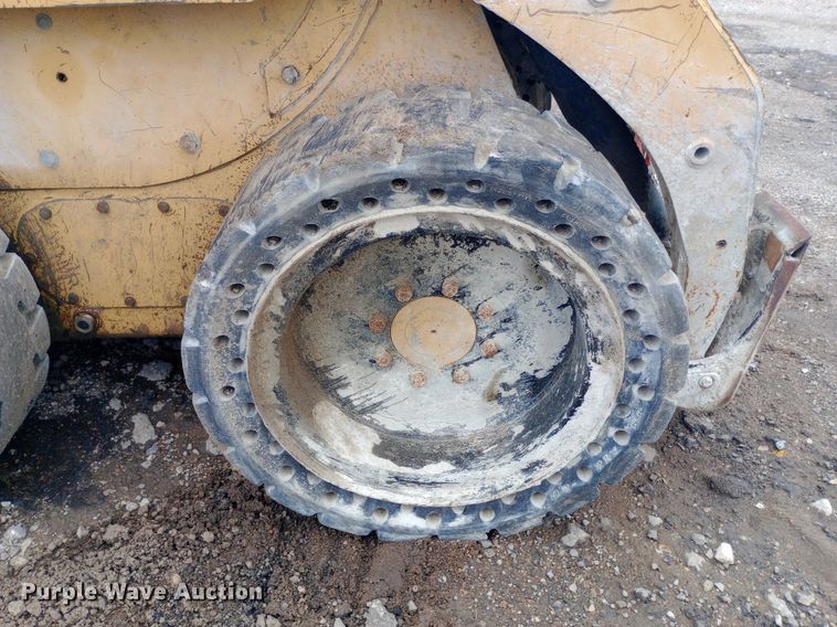 image for item DP1180 2003 Caterpillar  246 skid steer loader