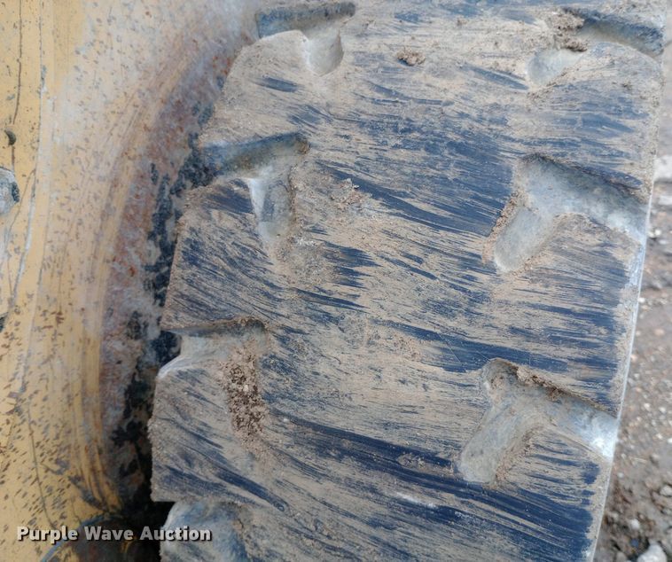 image for item DP1180 2003 Caterpillar  246 skid steer loader