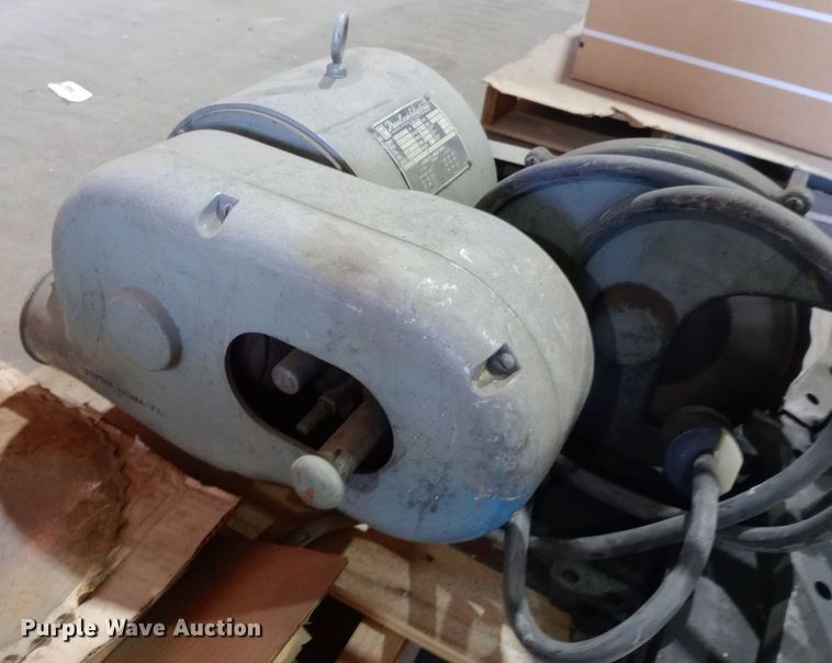 image for item DP1207 Peerless Electric hose cutter