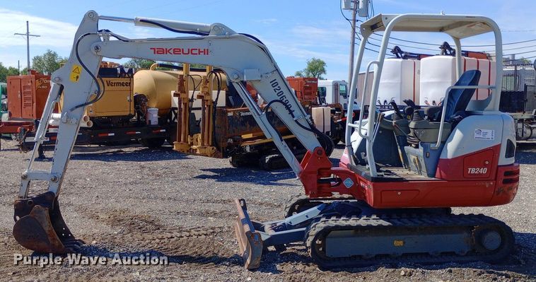 image for item DP1214 2017 Takeuchi TB240 mini excavator