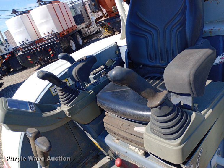 image for item DP1214 2017 Takeuchi TB240 mini excavator