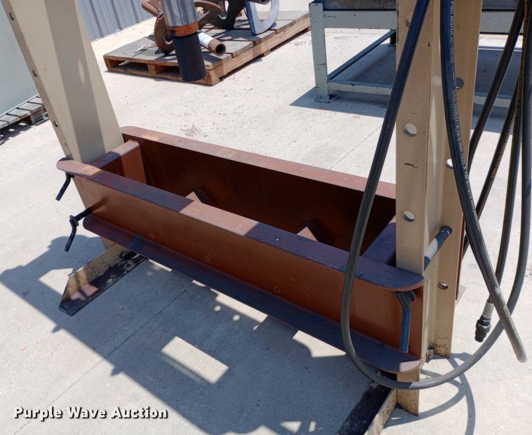 image for item DP1222 Hydraulic press