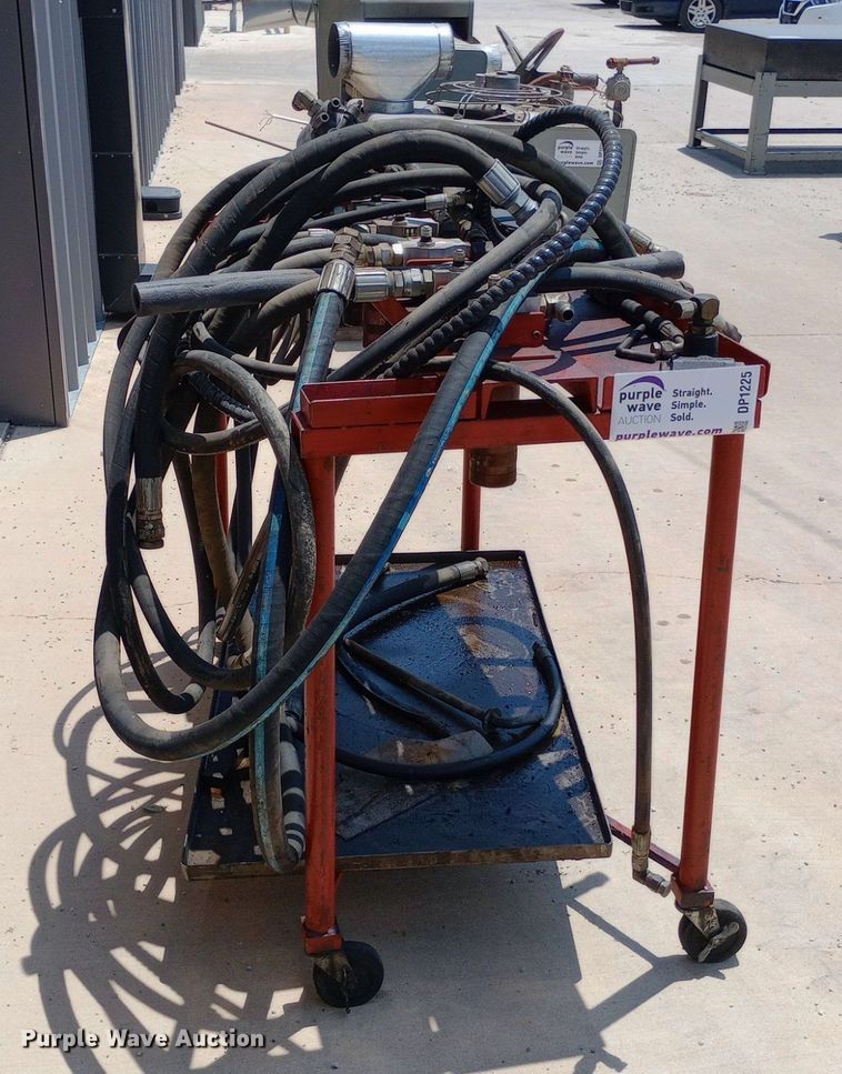 image for item DP1225 (6) hydraulic filter stations