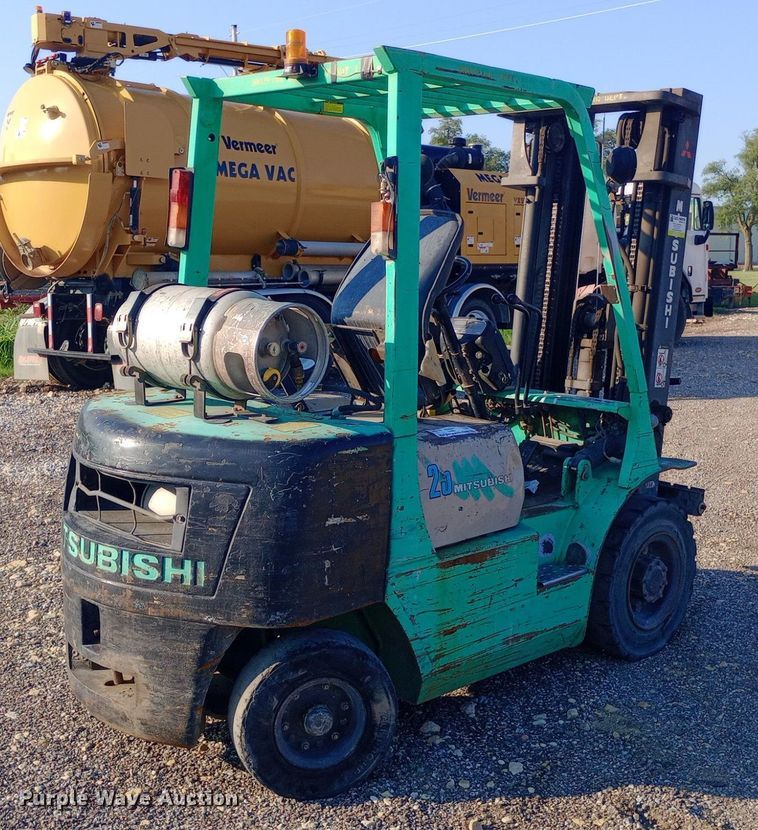 image for item DP1231 1997 Mitsubishi FG25 forklift