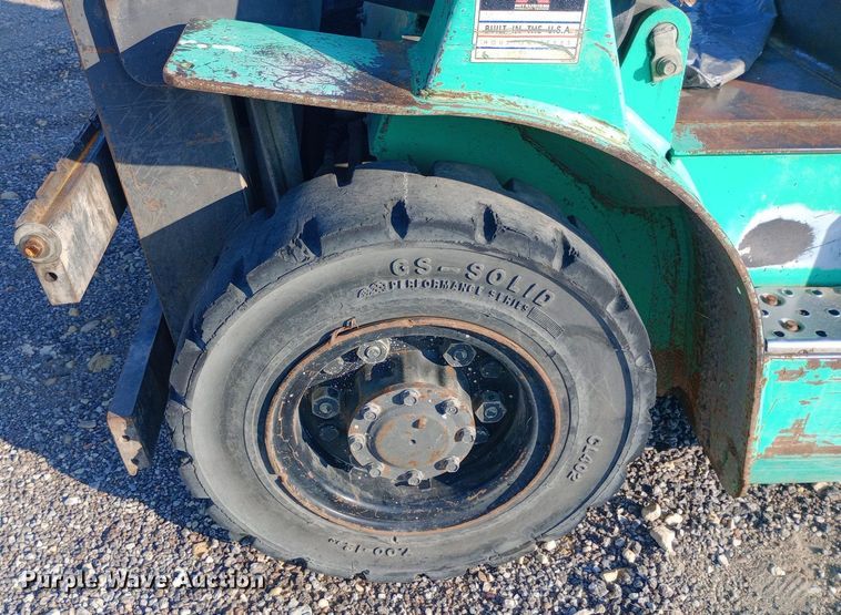 image for item DP1231 1997 Mitsubishi FG25 forklift