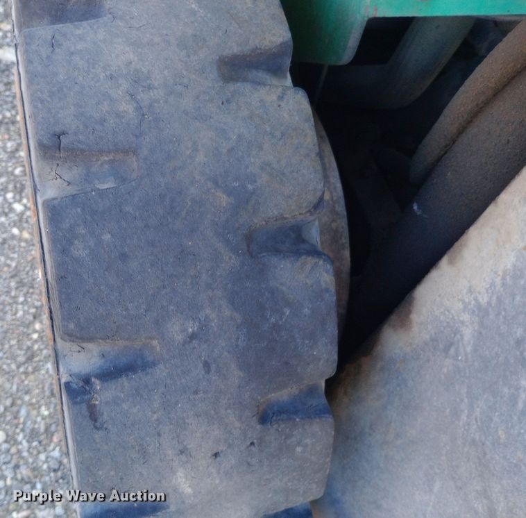 image for item DP1231 1997 Mitsubishi FG25 forklift