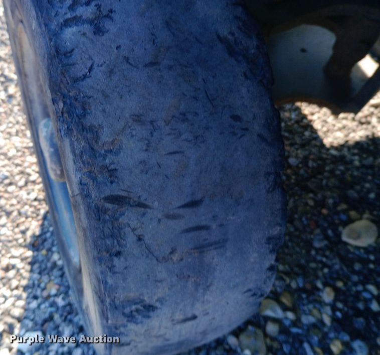 image for item DP1231 1997 Mitsubishi FG25 forklift