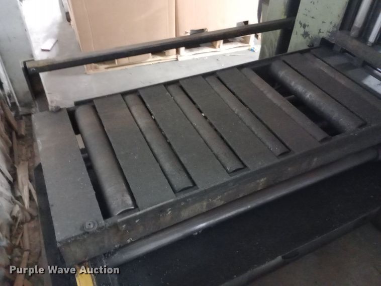 image for item DP1233 Hyd-mech PLC 100 metal band saw