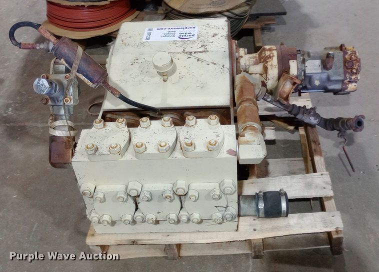 image for item DP1239 Tulsa Rig Iron Fluid pump