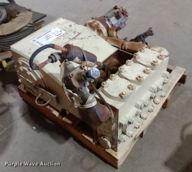 image for item DP1239 Tulsa Rig Iron Fluid pump