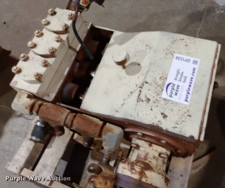 image for item DP1239 Tulsa Rig Iron Fluid pump