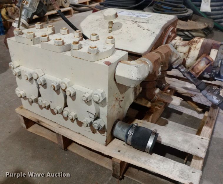 image for item DP1239 Tulsa Rig Iron Fluid pump